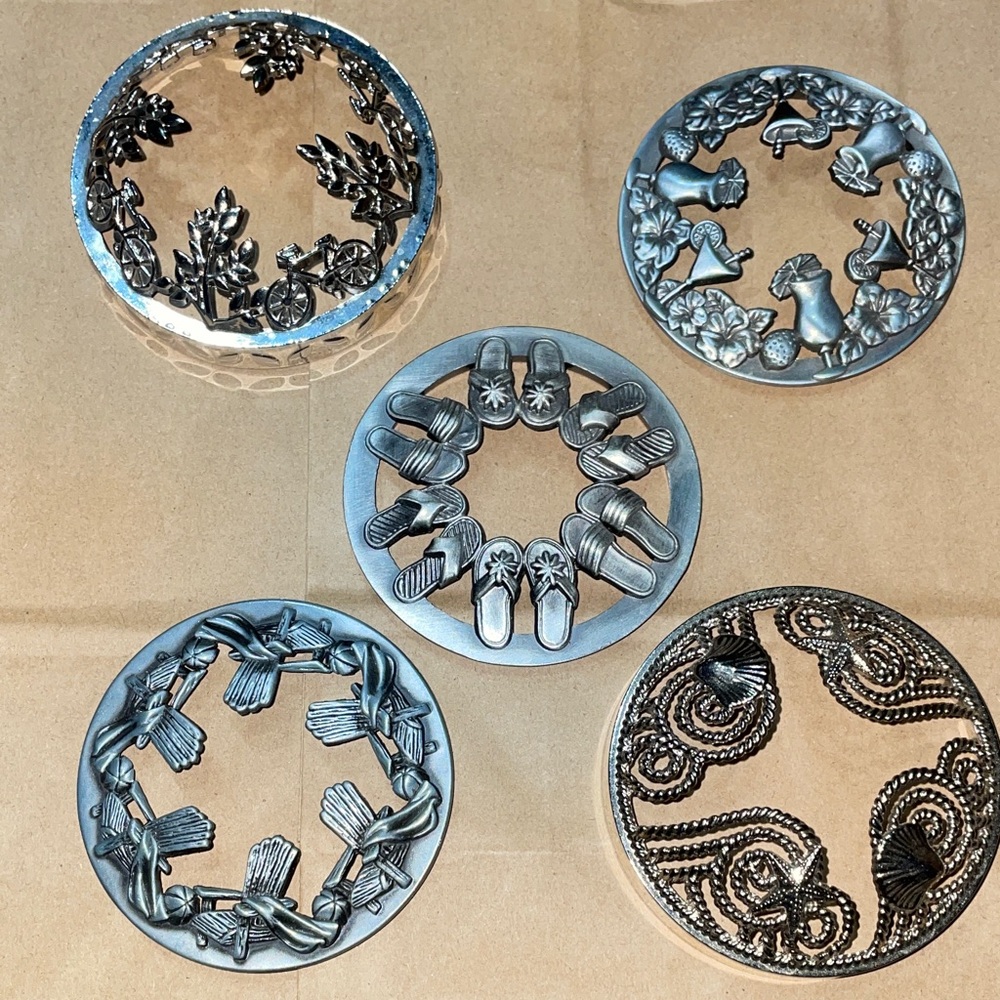 Lot of 5 Summer themed Yankee Candle jar lid accessories